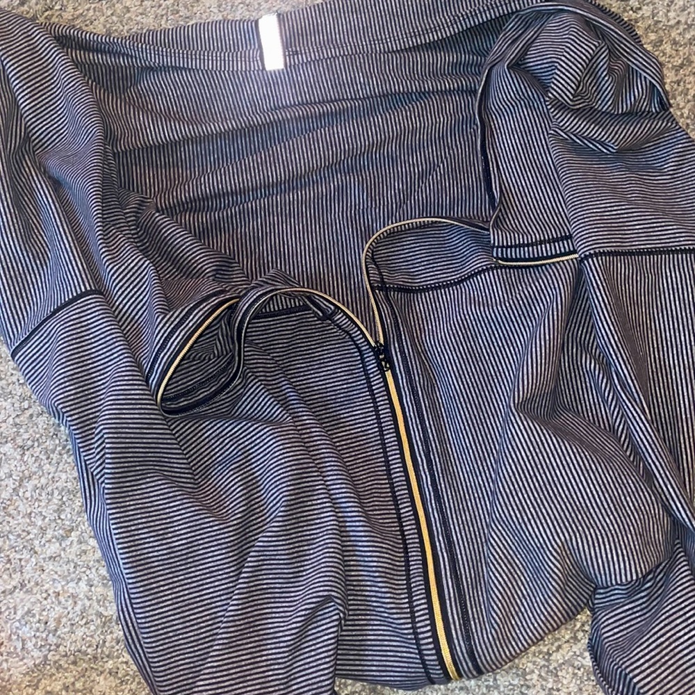 Lulu zipper wrap/scarf